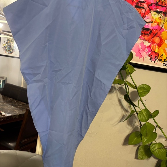 NWT very pretty top - Picture 2 of 6